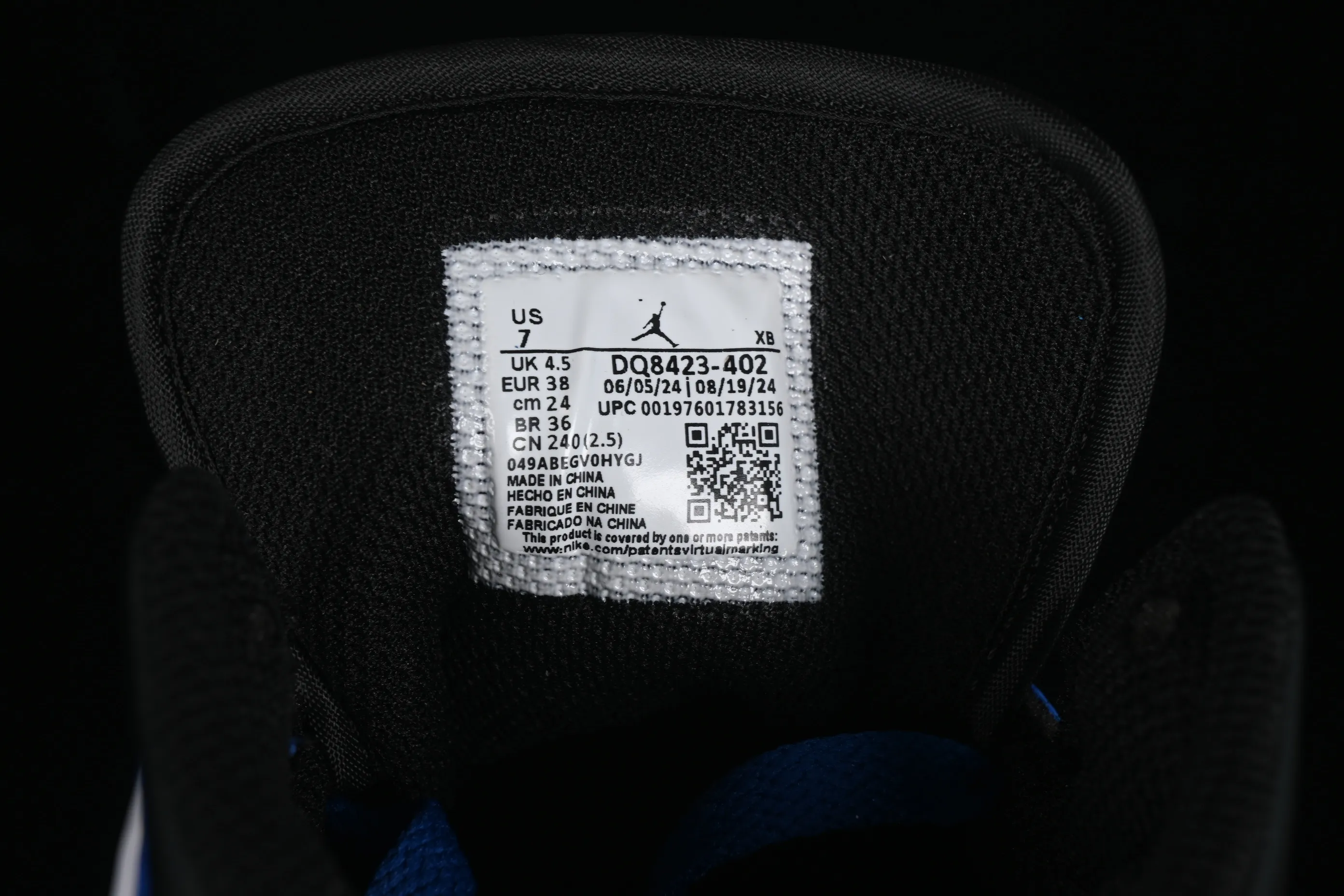 All categories Air Jordan Jordan series basketball shoes Air Jordan 1 Mid Air Jordan 1 Mid AJ1 Joe 1 white and blue color Zhongbang basketball shoes DQ8423-402